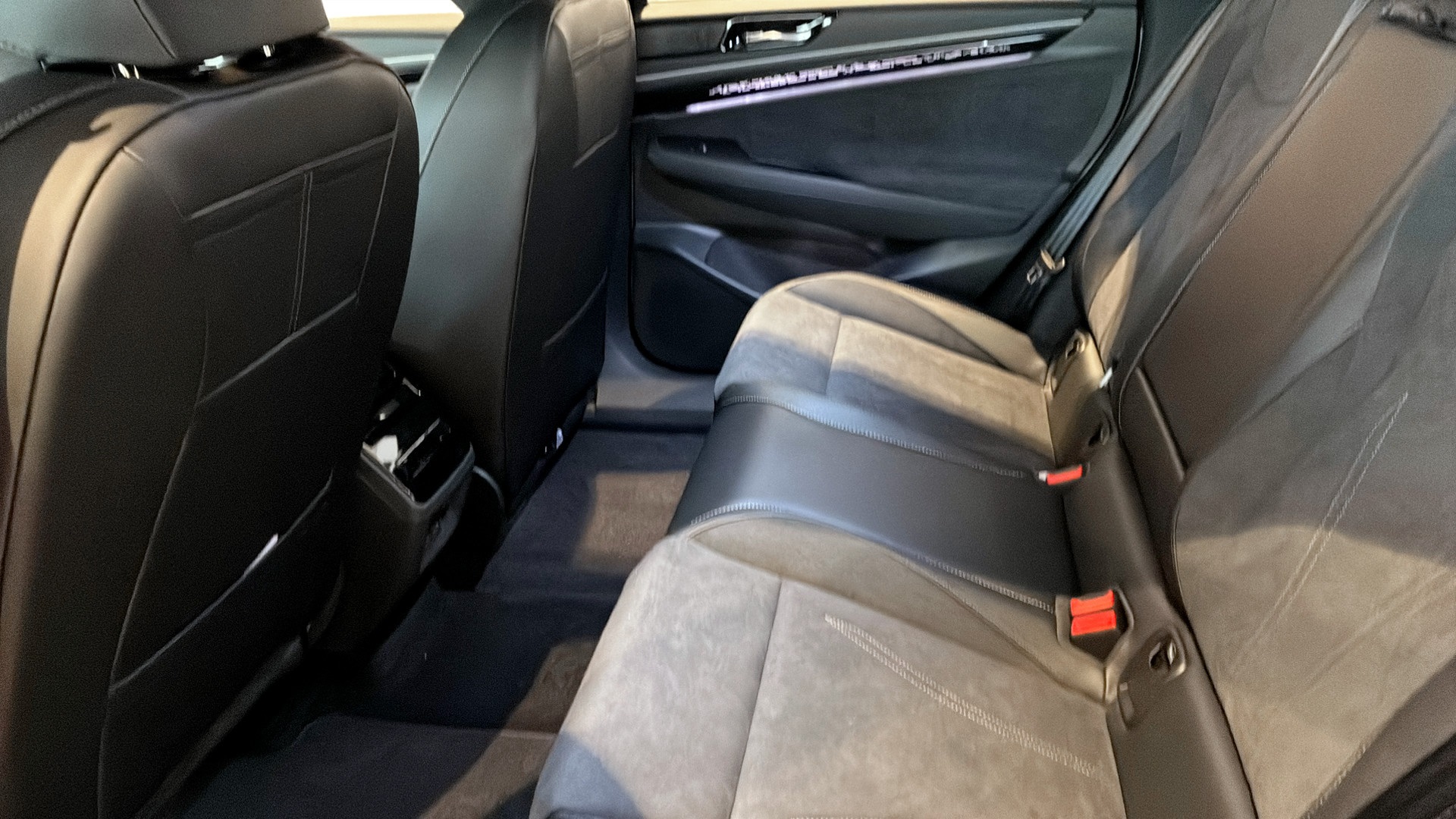 Volkswagen ID.7 YWB16E