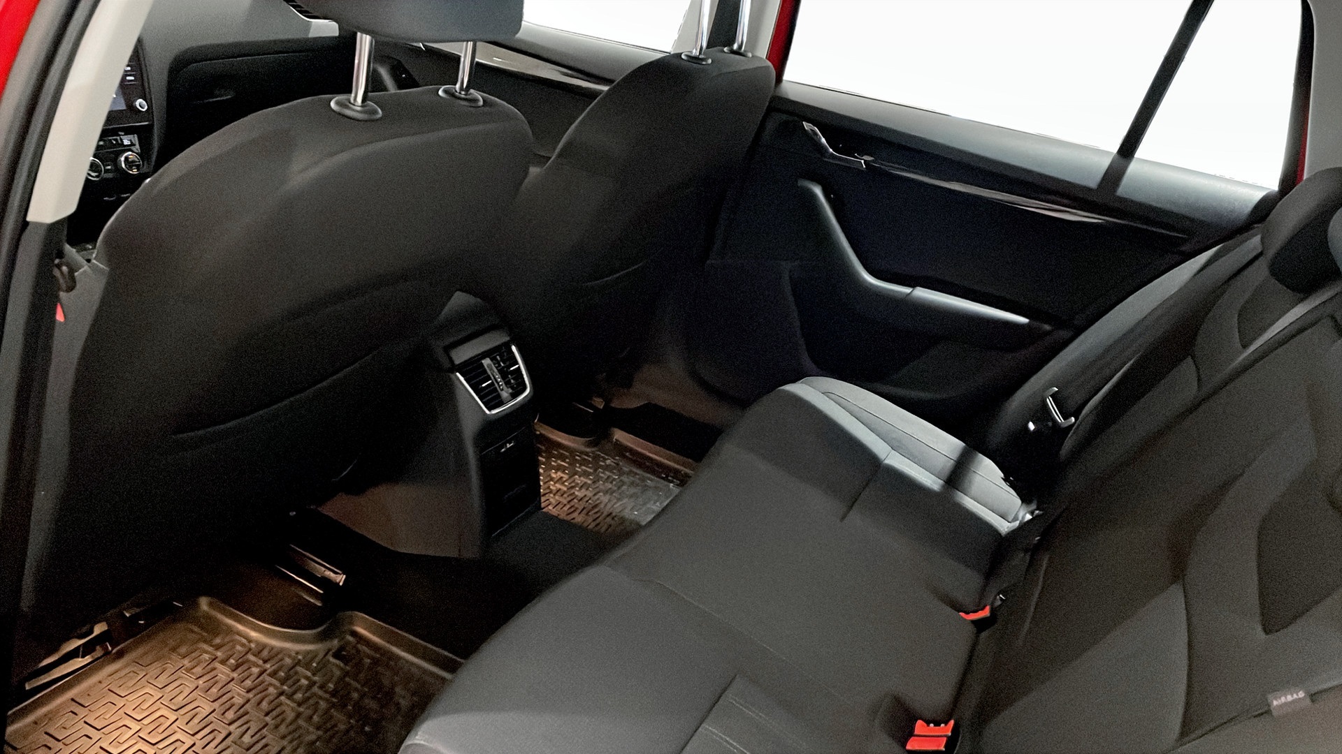 Skoda Octavia Combi YWE181