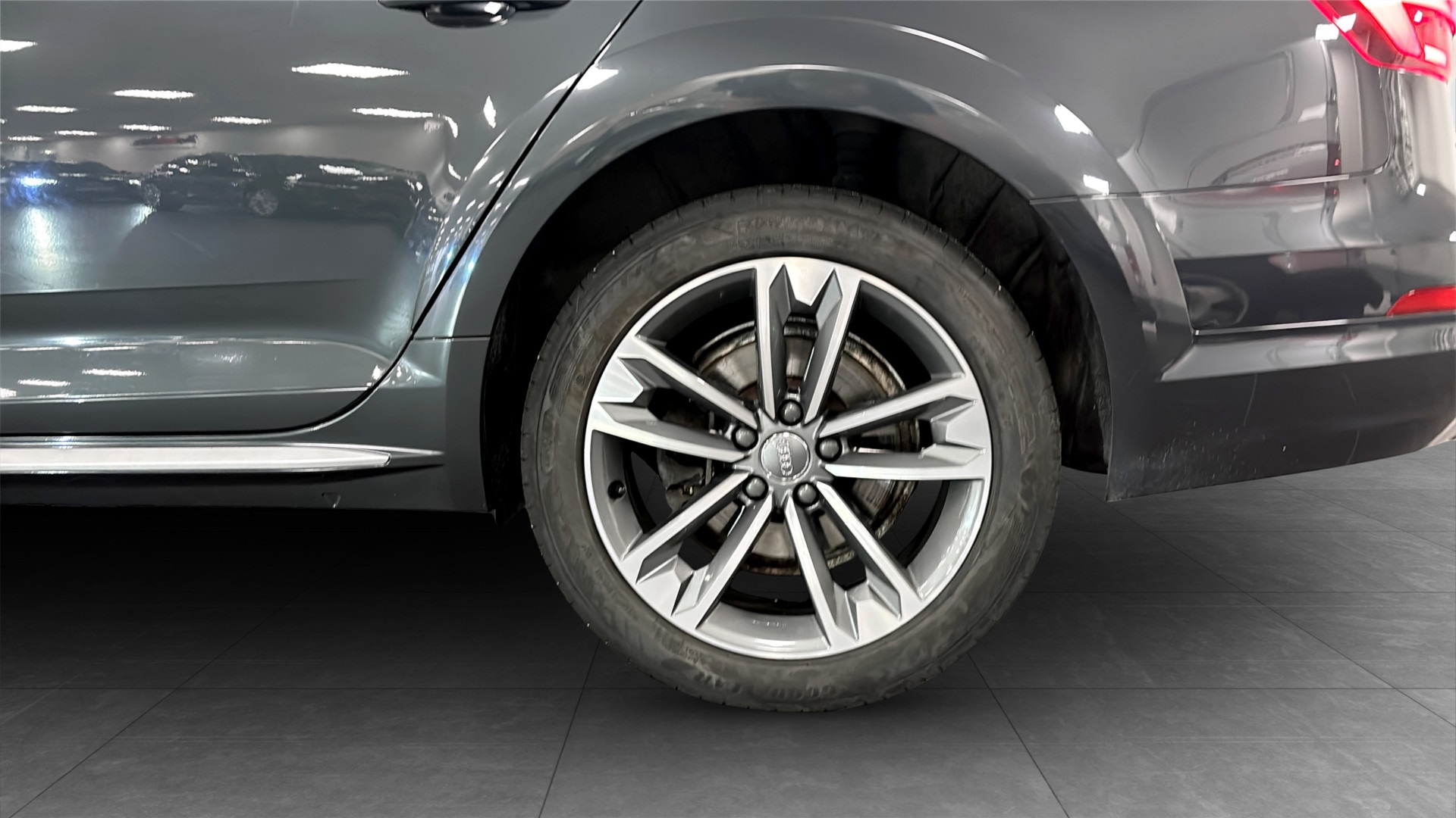 Audi A4 Avant YWE846