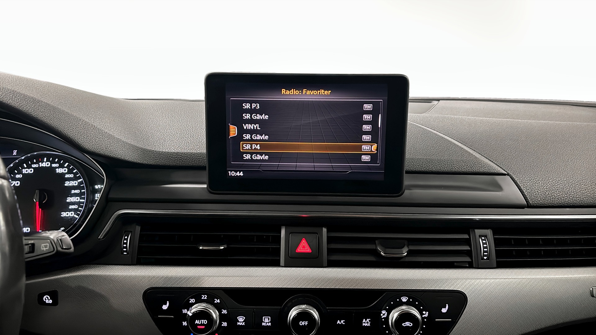 Audi A4 Avant YWE846