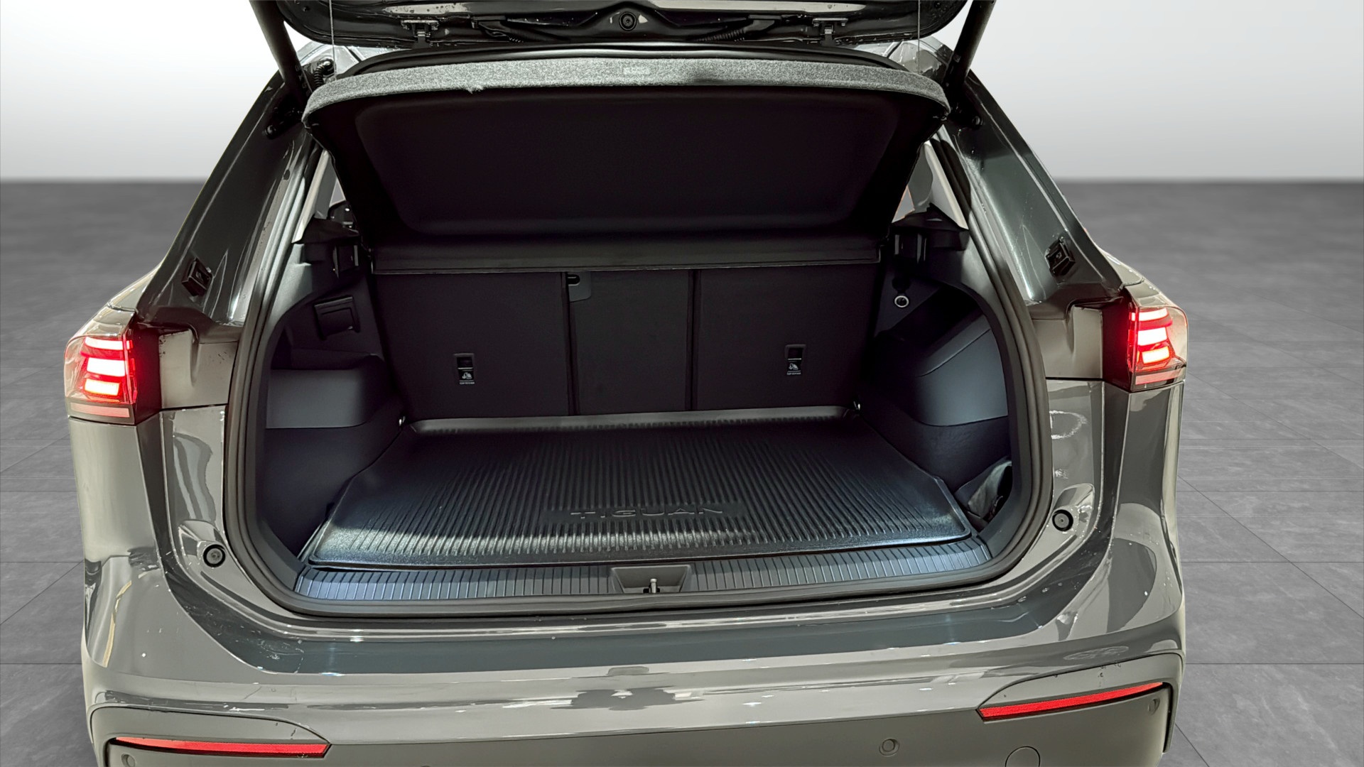 Volkswagen Tiguan YWJ09U