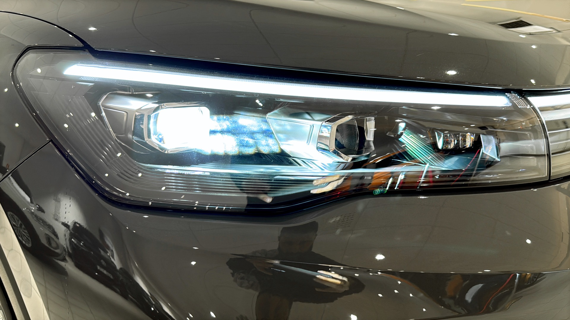 Volkswagen Tiguan YWJ09U
