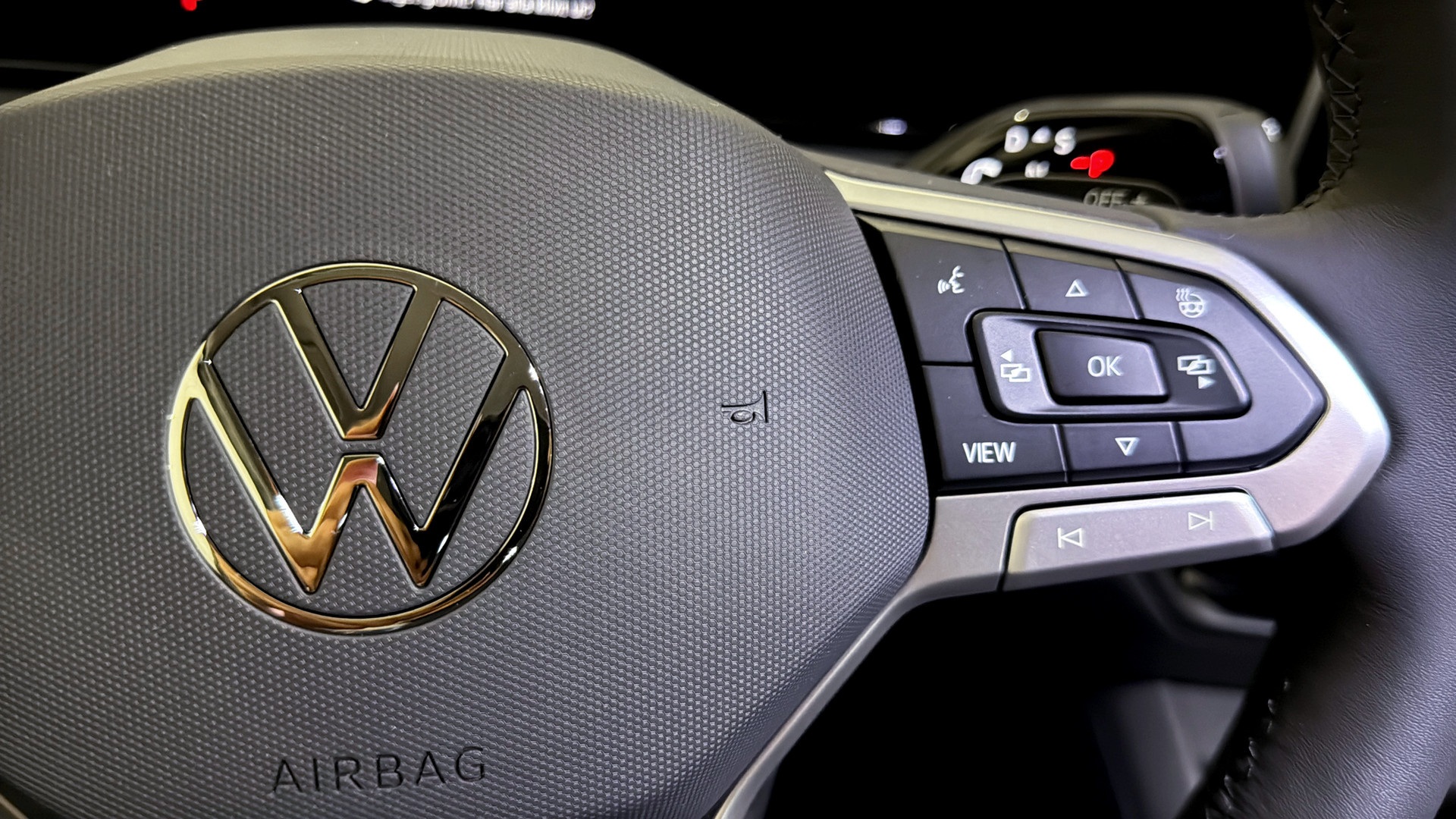 Volkswagen Tiguan YWJ09U