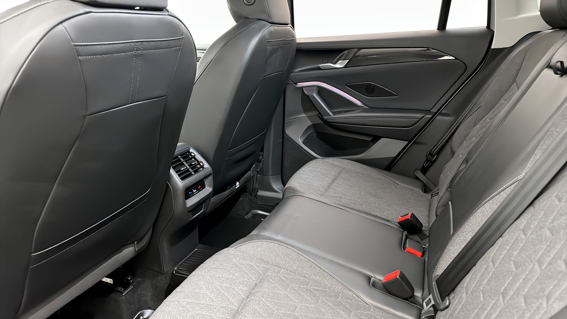 Volkswagen Tiguan YWK42T