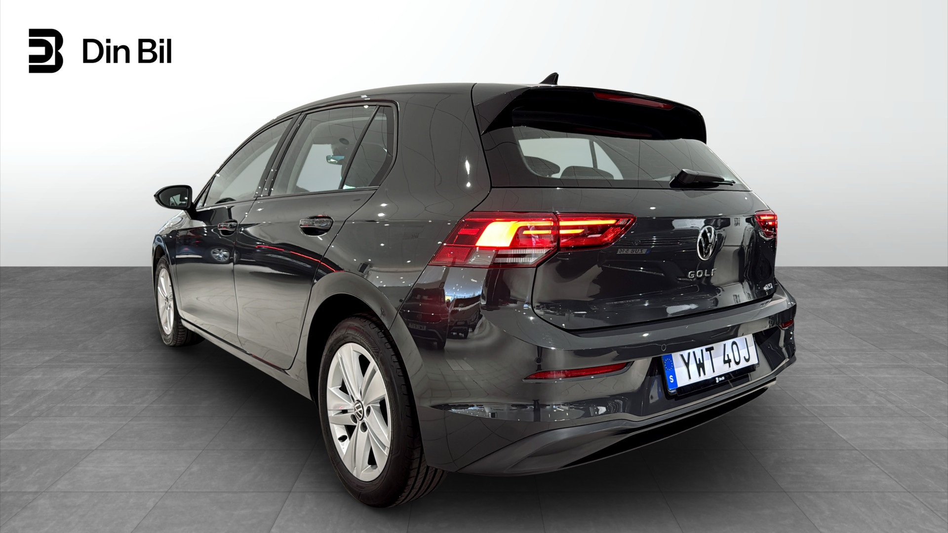 Volkswagen Golf YWT40J