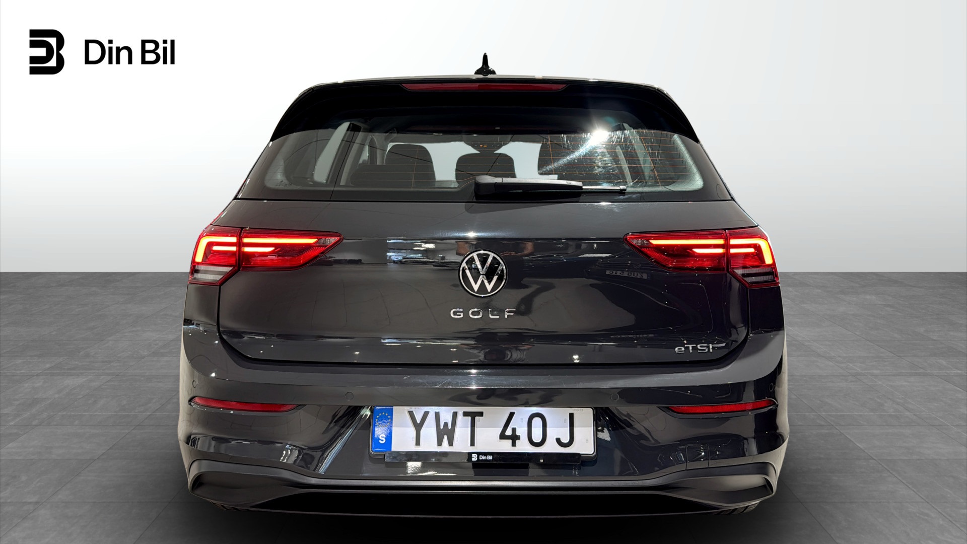 Volkswagen Golf YWT40J