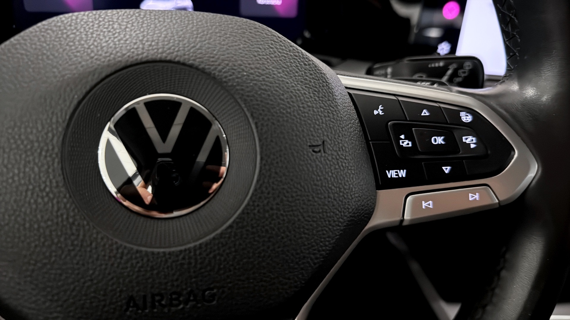 Volkswagen Golf YWT40J