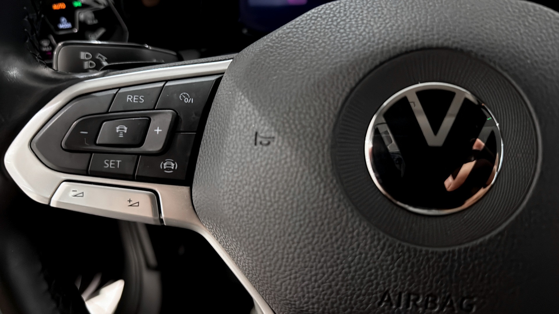 Volkswagen Golf YWT40J