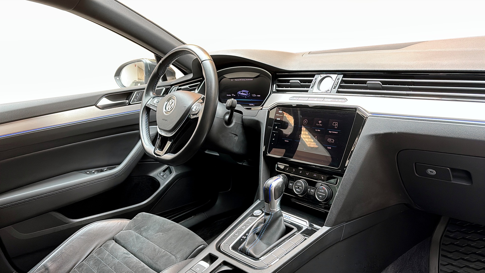 Volkswagen Passat Sportscombi YWW364