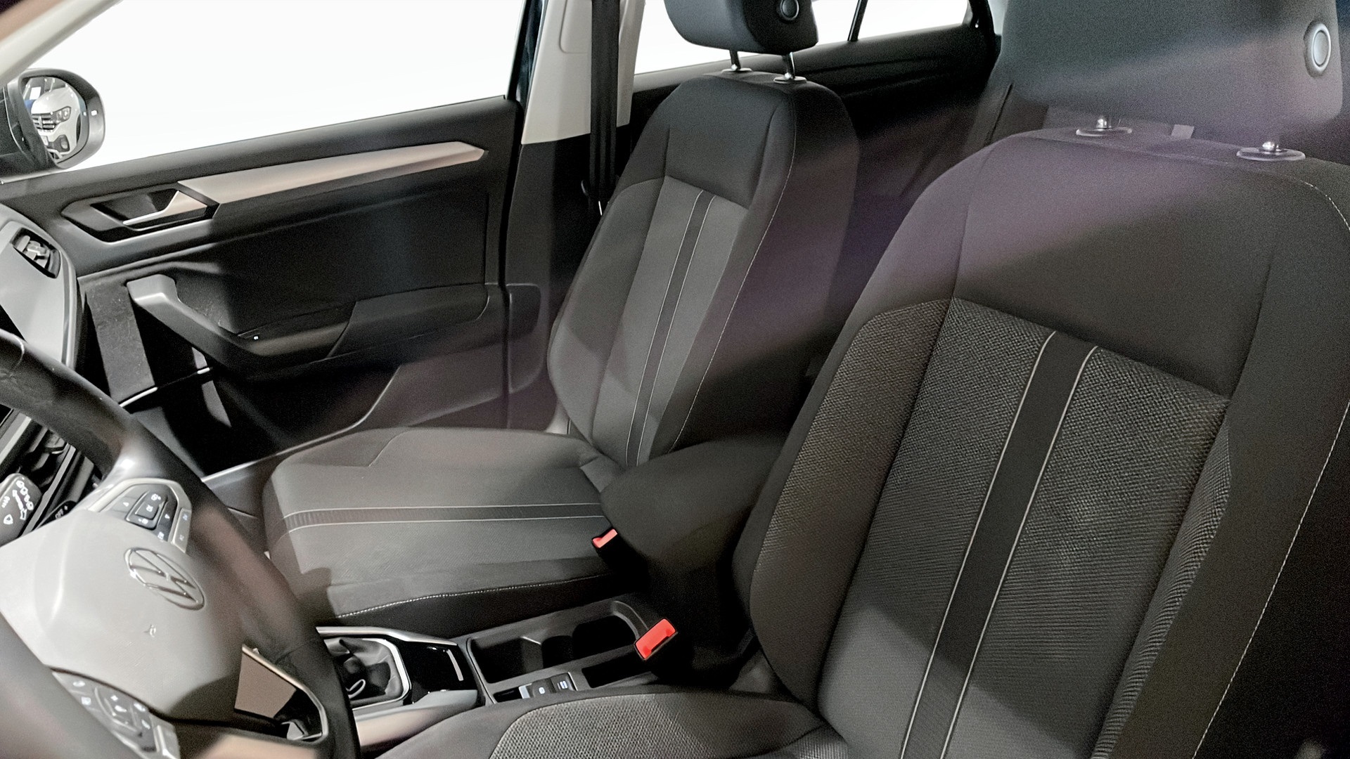 Volkswagen T-Roc YXC05M