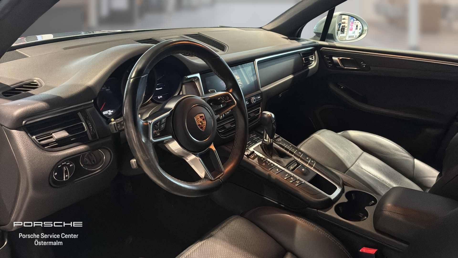 Porsche Macan YXD630