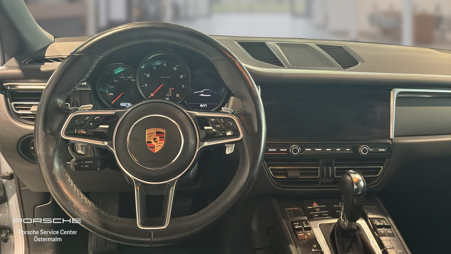 Porsche Macan YXD630