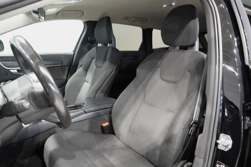 Volvo V90 YXL778