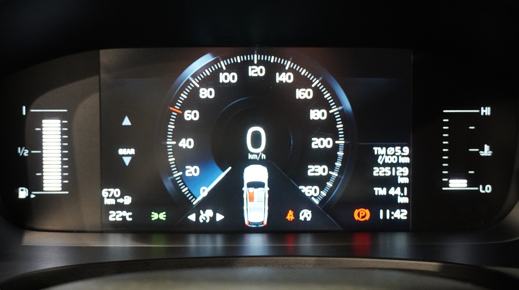Volvo V90 YXL778