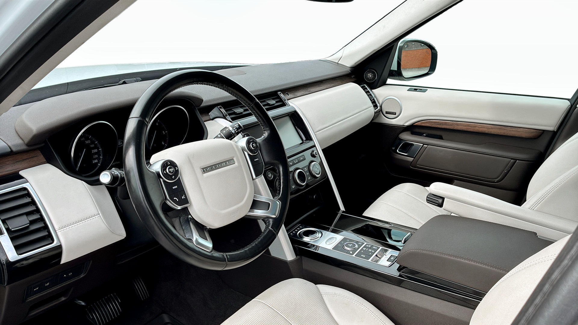 Land Rover Discovery YXL954