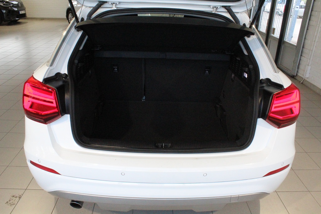 Audi Q2 YXM571