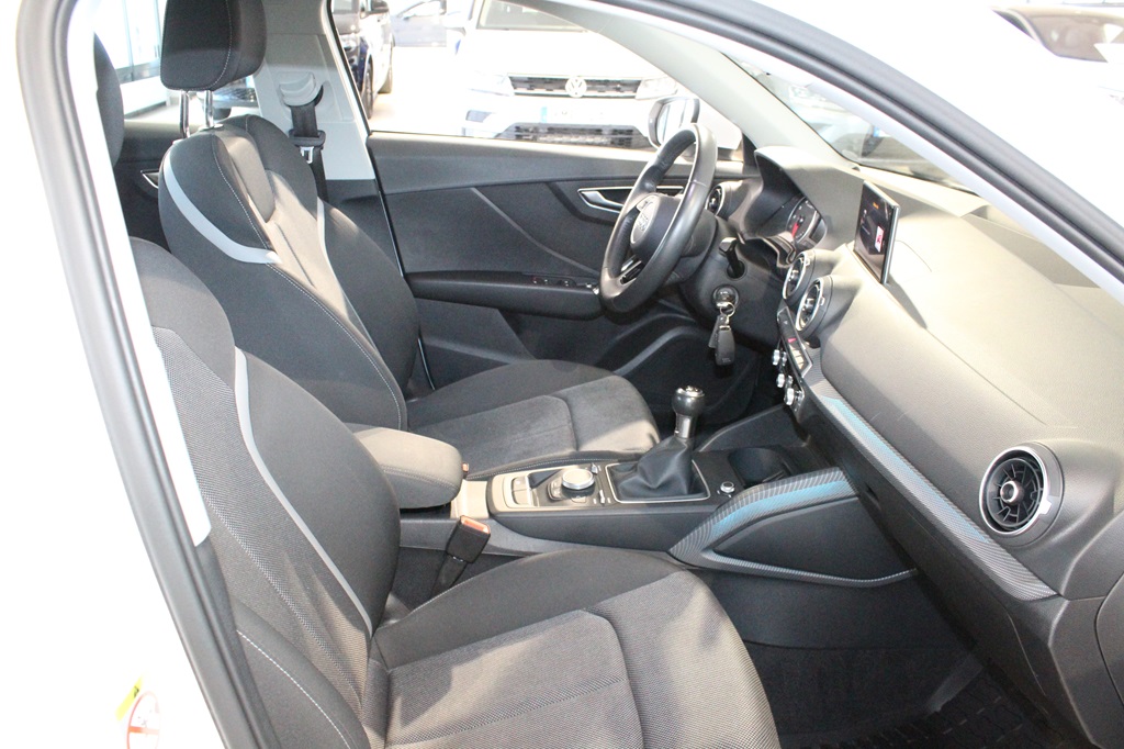 Audi Q2 YXM571
