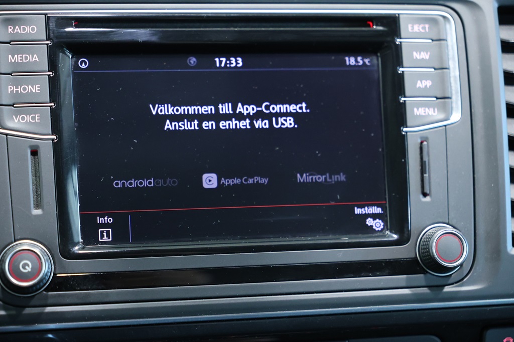 Volkswagen T6 Transporter Kombi YXP990