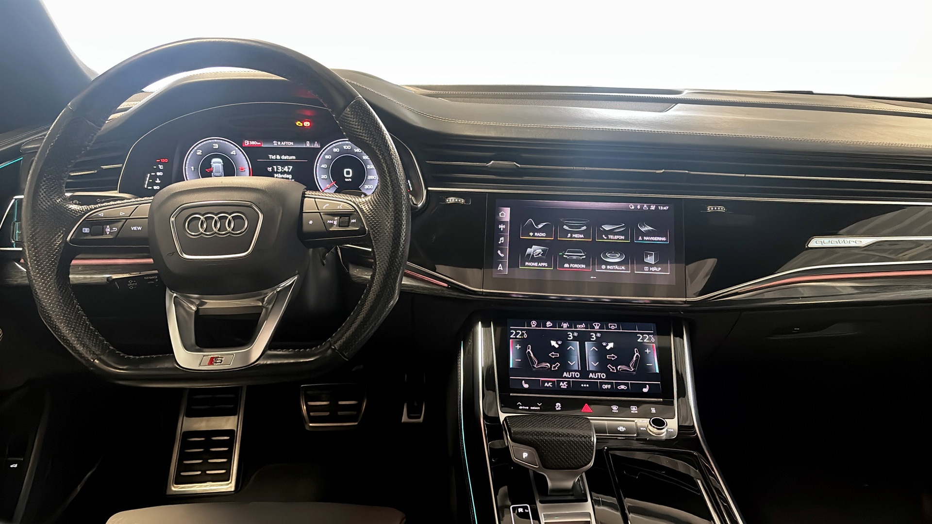 Audi Q8 YXW840