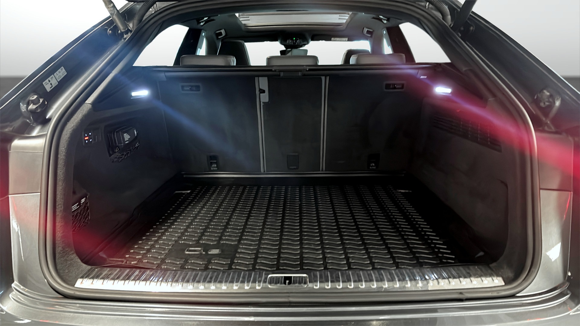 Audi Q8 YXW840