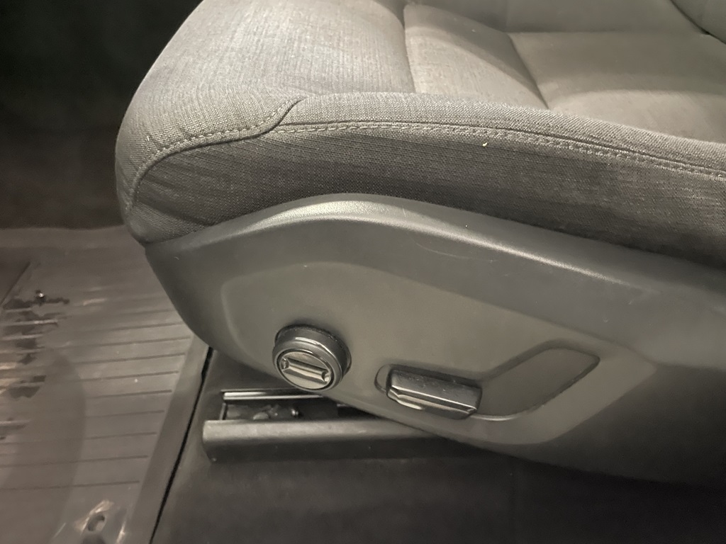 Volvo XC60 YYB736