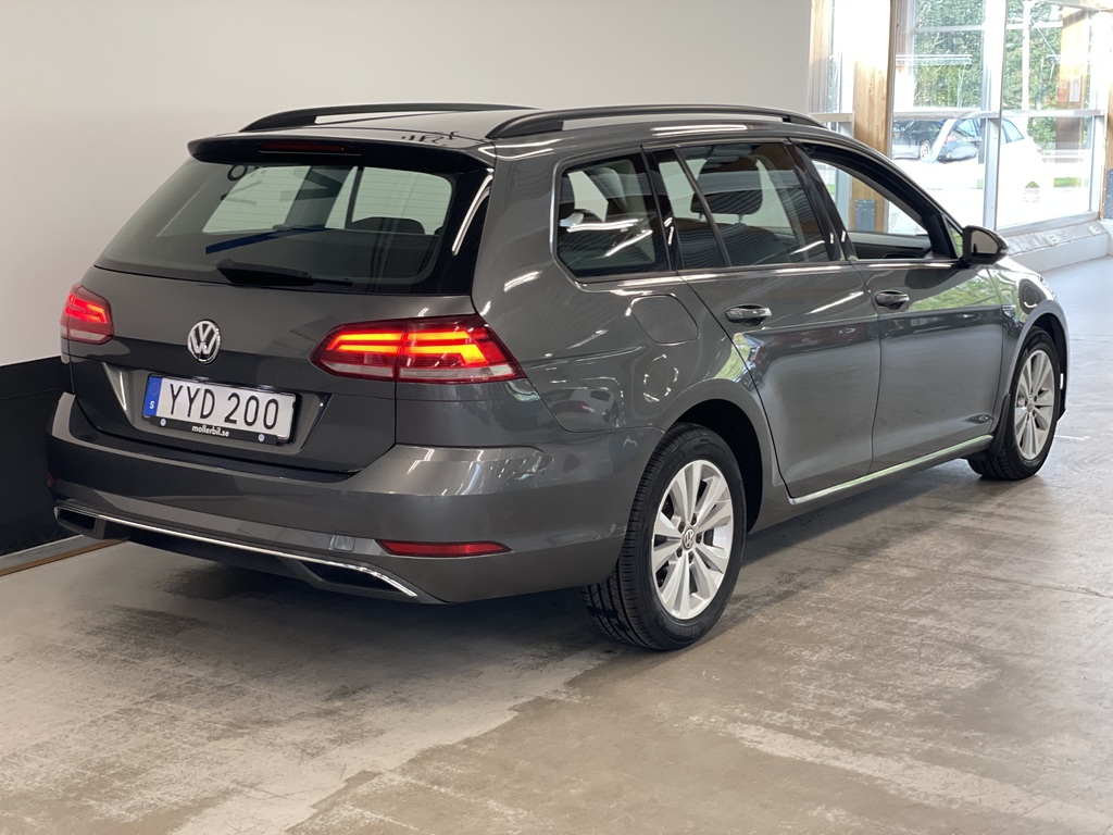Volkswagen Golf YYD200