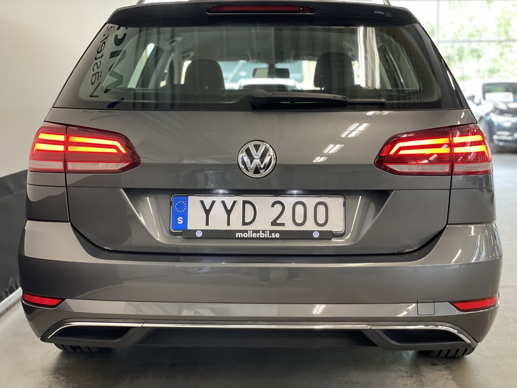 Volkswagen Golf YYD200