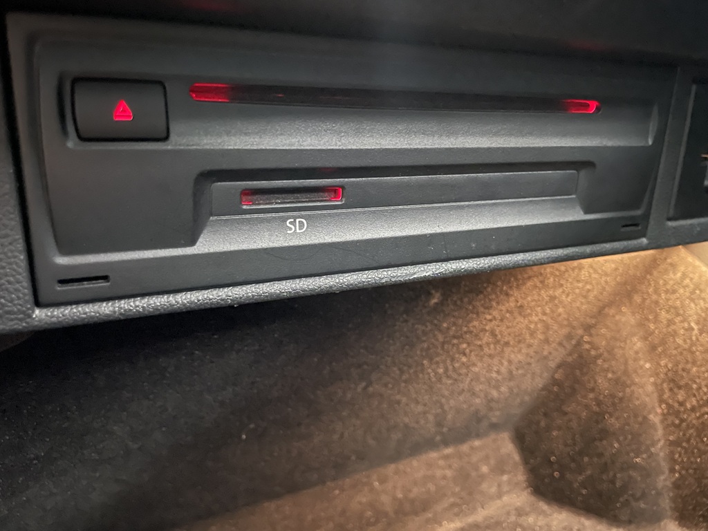 Volkswagen Golf YYD200