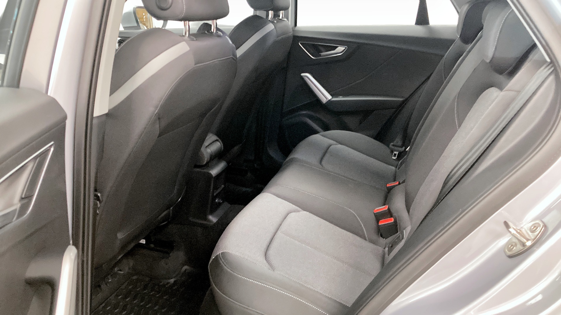 Audi Q2 YYH43S