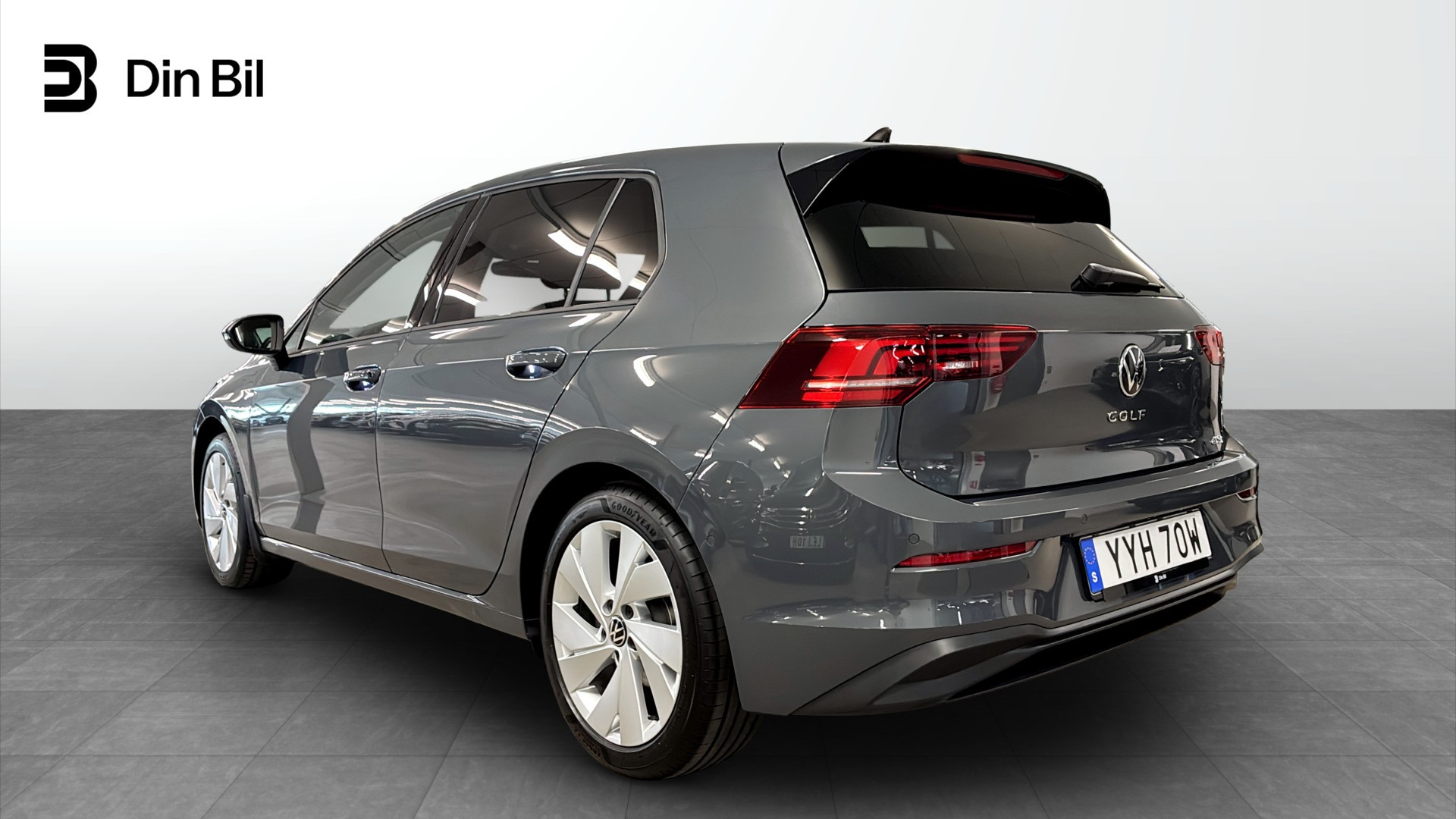 Volkswagen Golf YYH70W