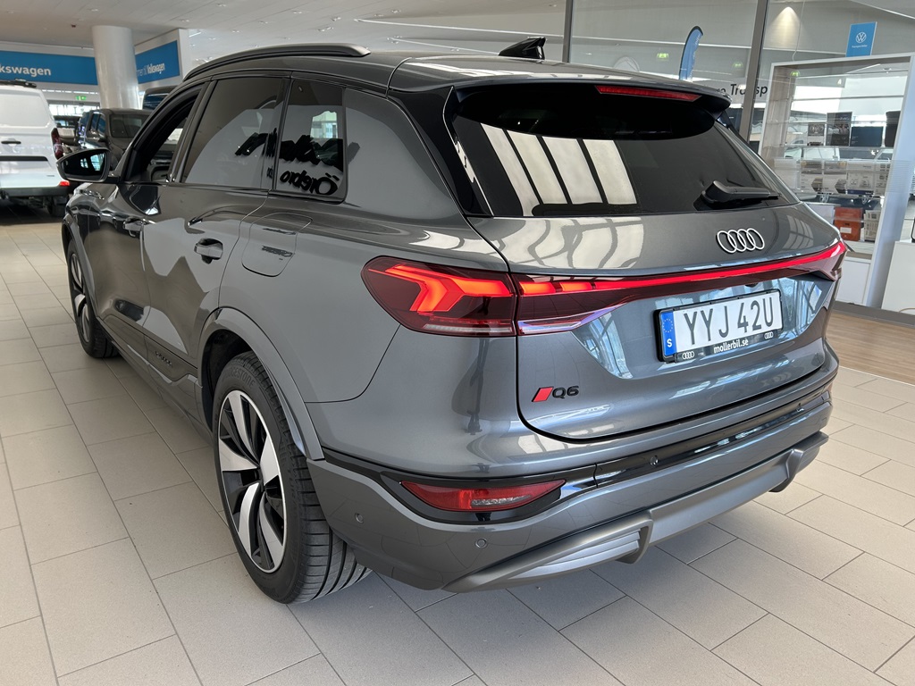 Audi Q6 e-tron YYJ42U
