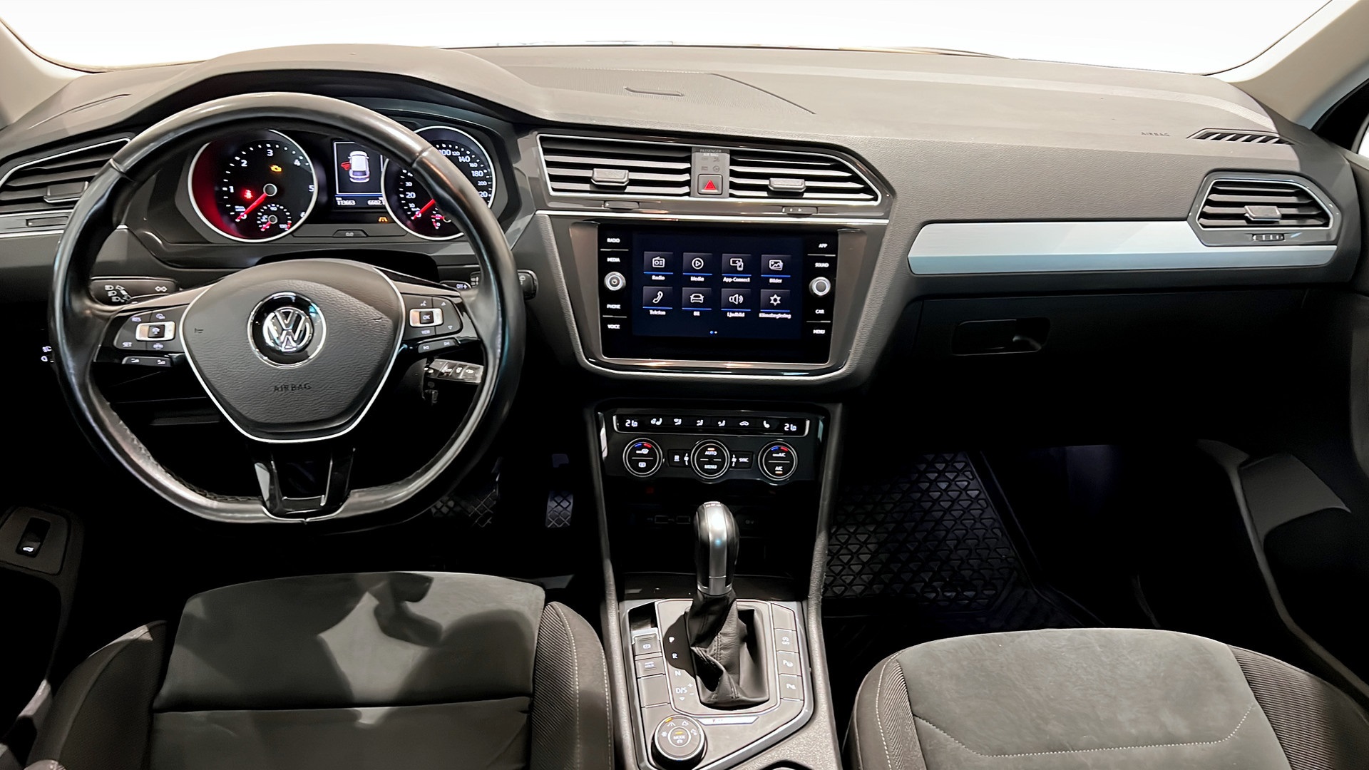 Volkswagen Tiguan YYN087