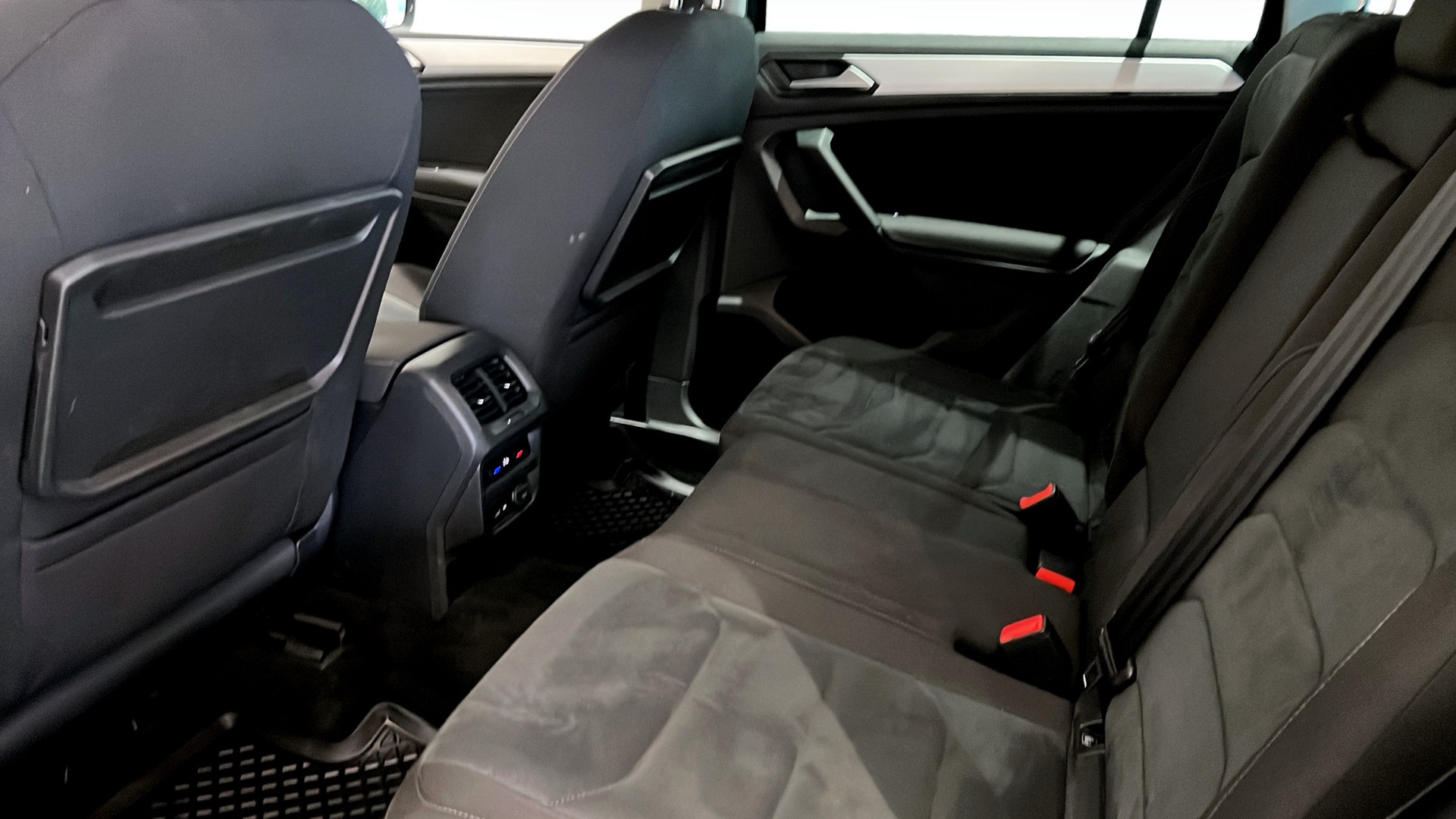 Volkswagen Tiguan YYN087