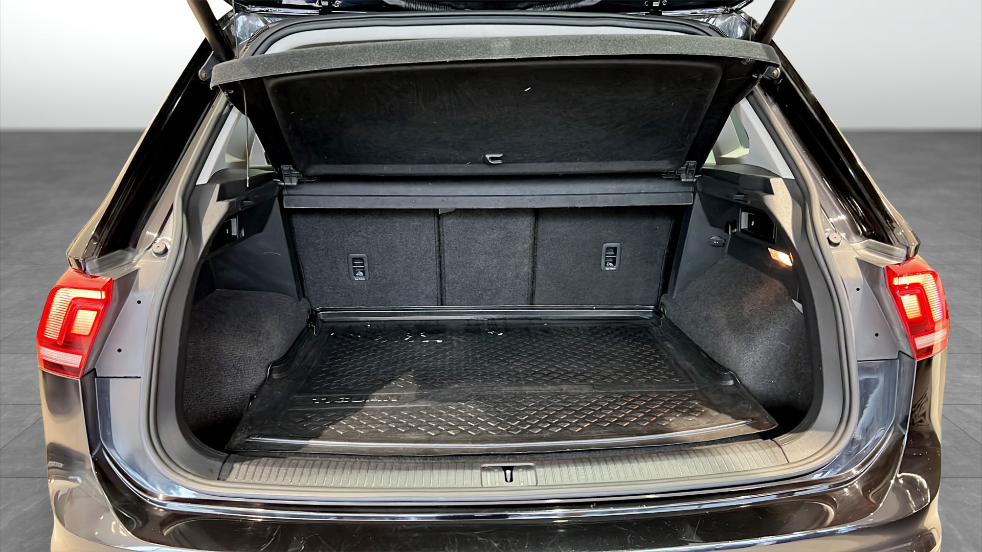 Volkswagen Tiguan YYN087