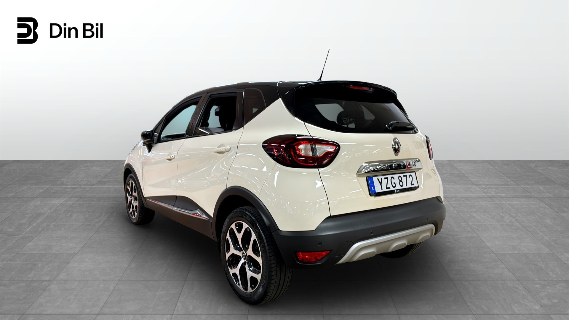 Renault Captur YZG872