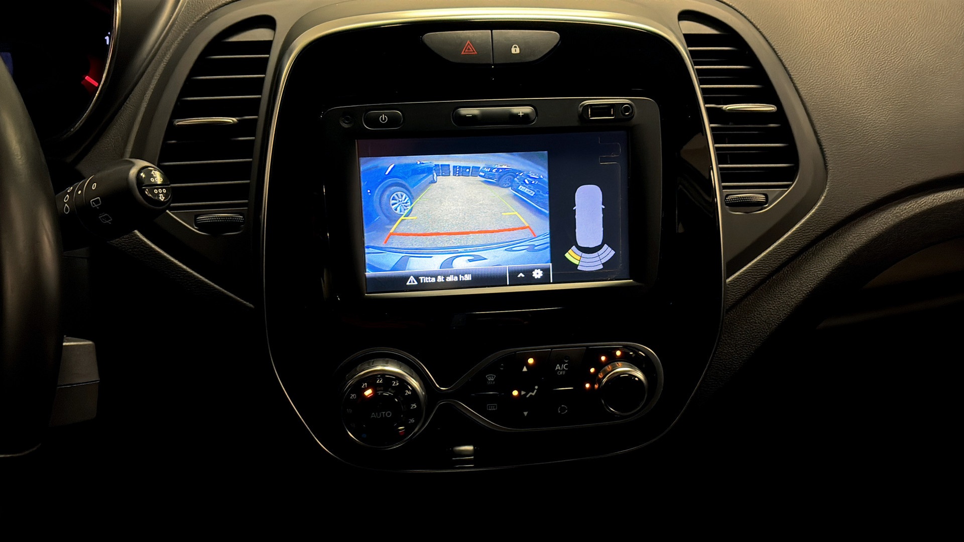 Renault Captur YZG872