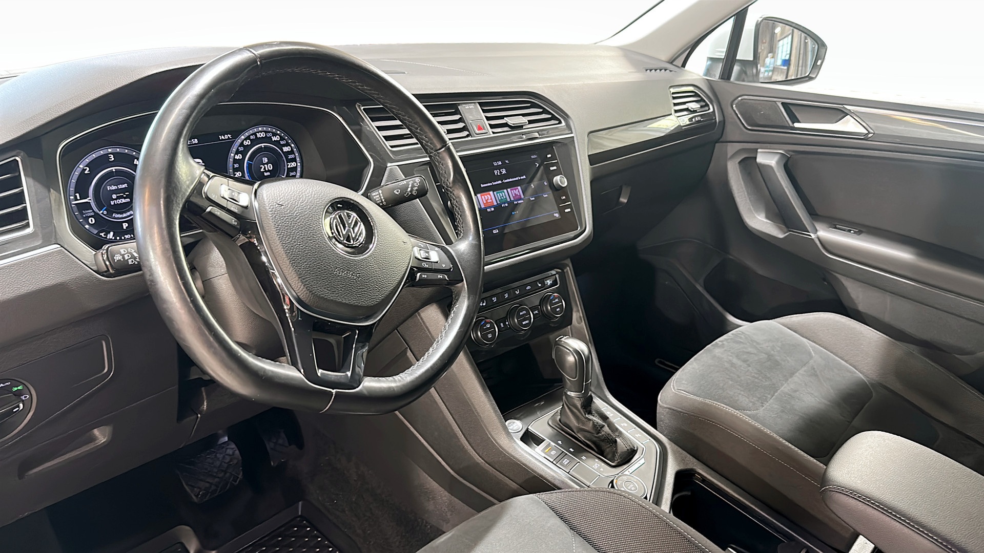 Volkswagen Tiguan YZJ178