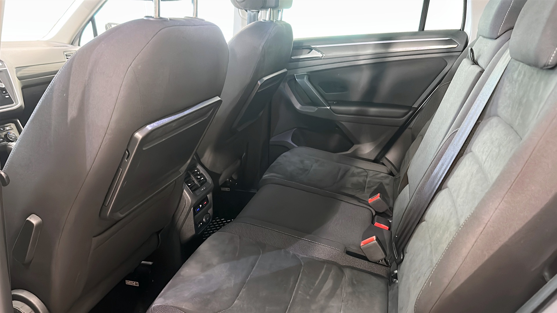 Volkswagen Tiguan YZJ178