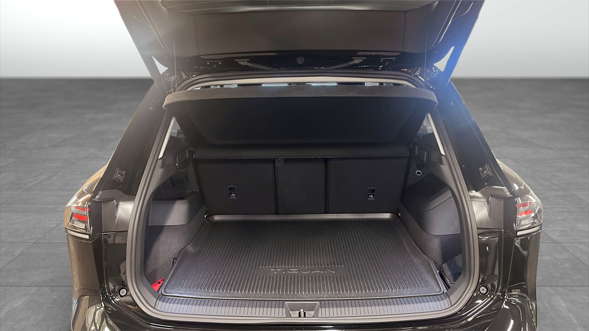 Volkswagen Tiguan ZAH54J