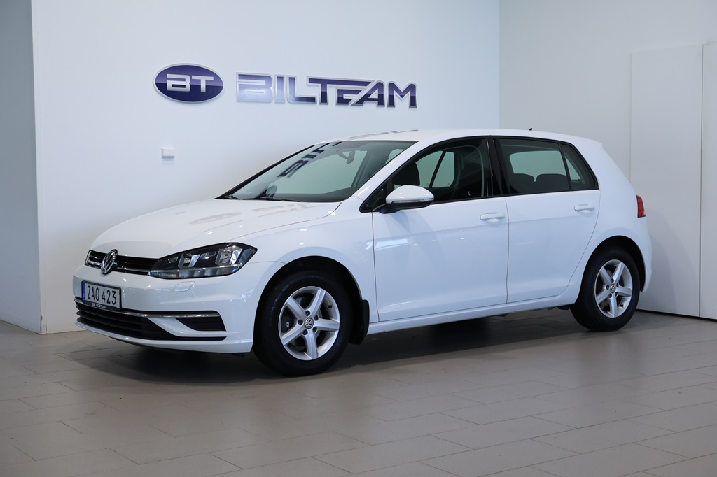 Volkswagen Golf ZAO423