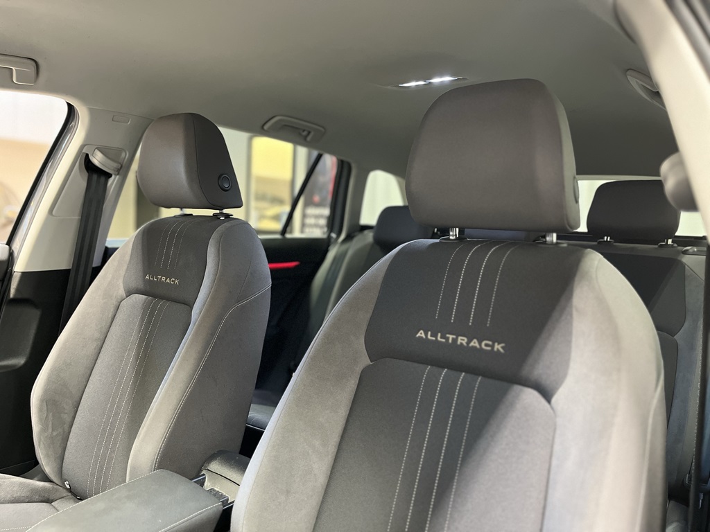 Volkswagen Golf Sportsvan ZBG03J