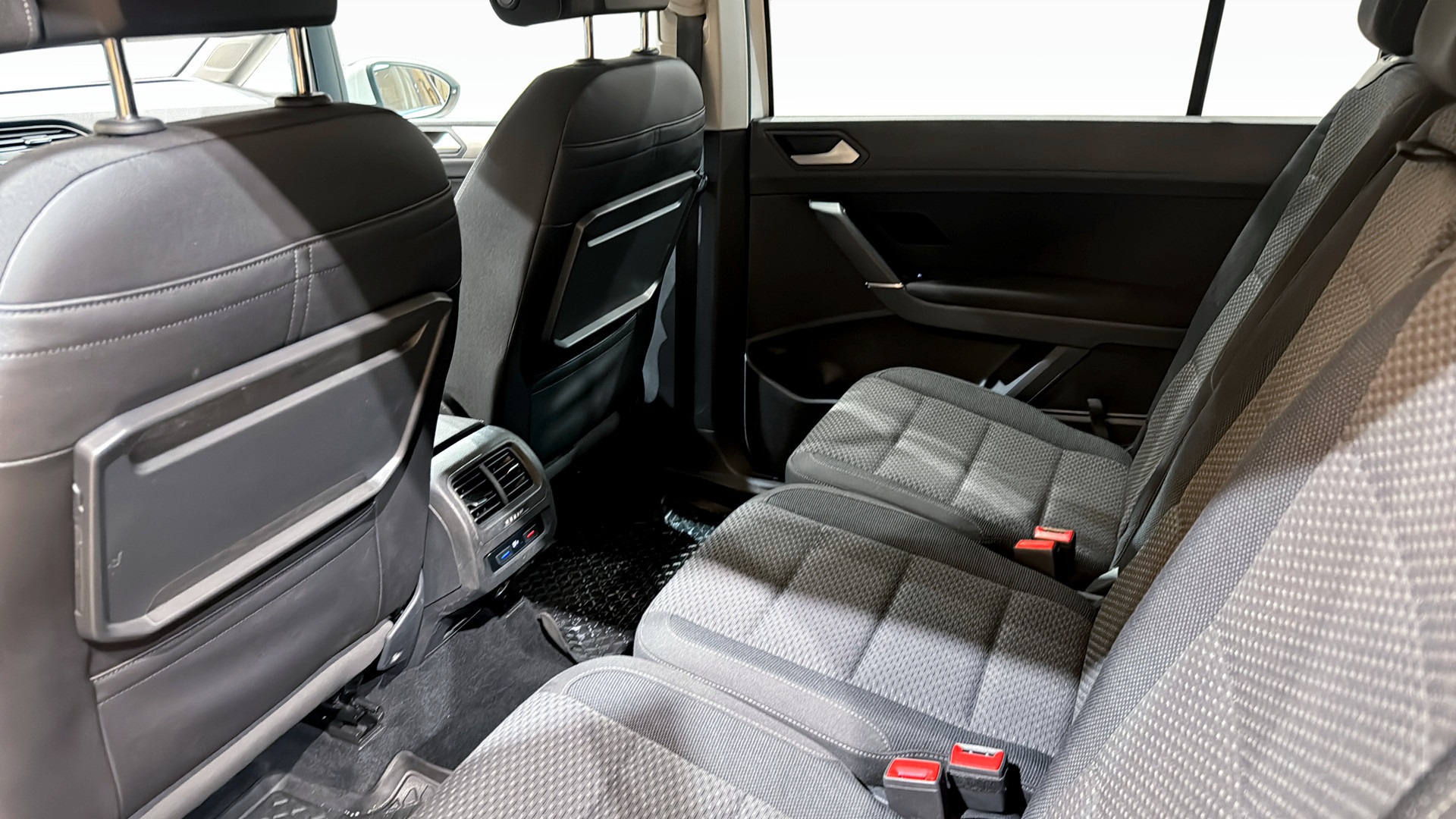 Volkswagen Touran ZBR237