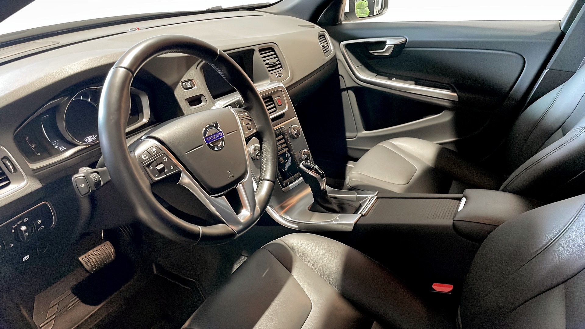 Volvo V60 ZBX066