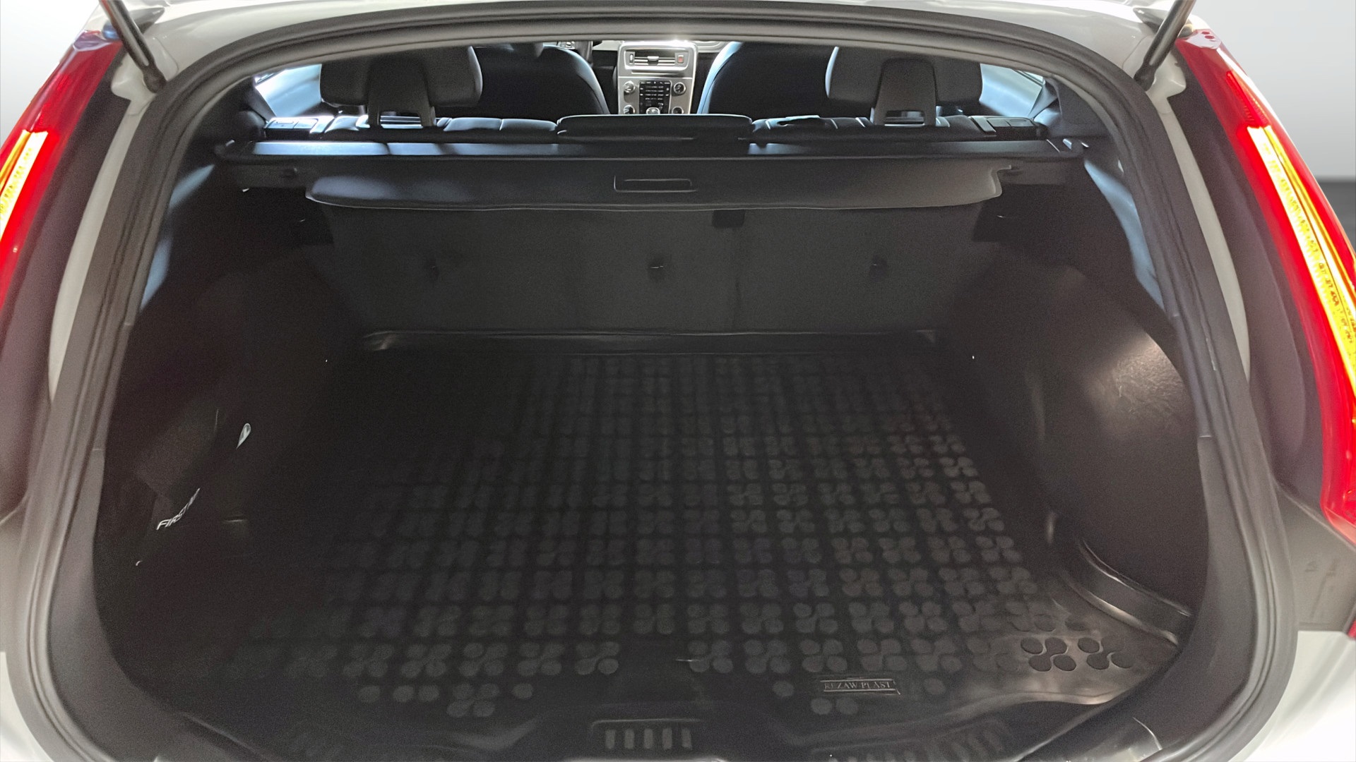 Volvo V60 ZBX066