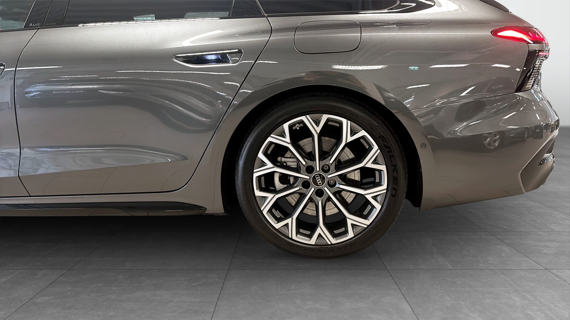 Audi A6 Avant ZCF54M