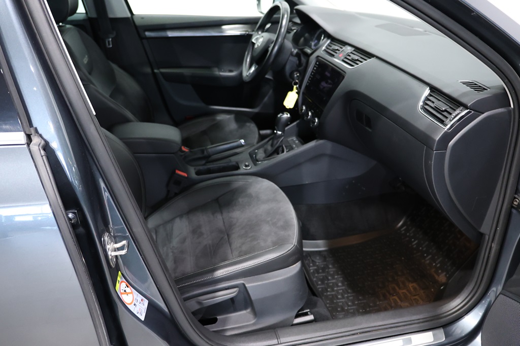 Skoda Octavia Combi ZCG675