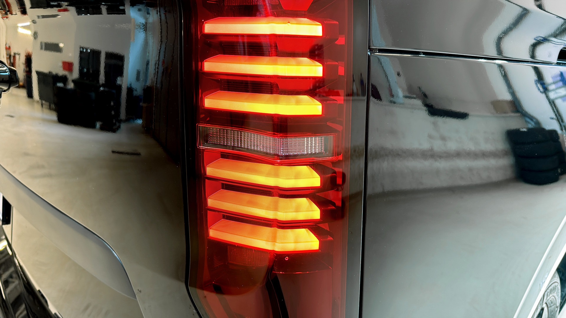 Volkswagen T7 Transporter ZDH17Y