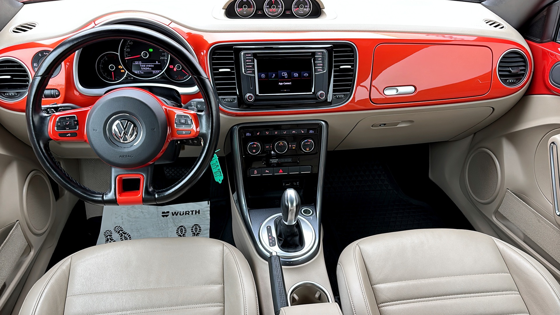 Volkswagen Beetle Cabriolet ZDM640