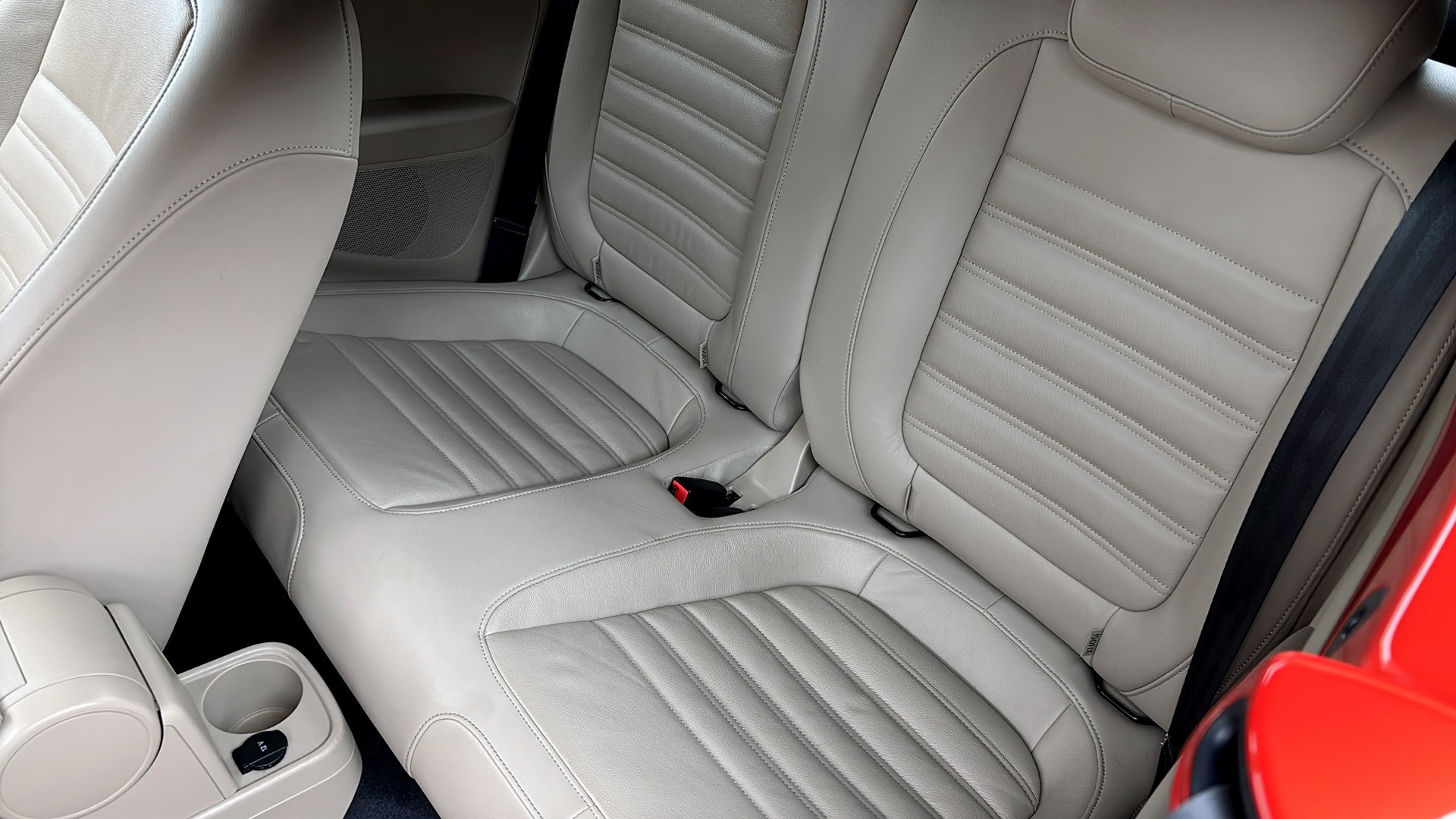 Volkswagen Beetle Cabriolet ZDM640