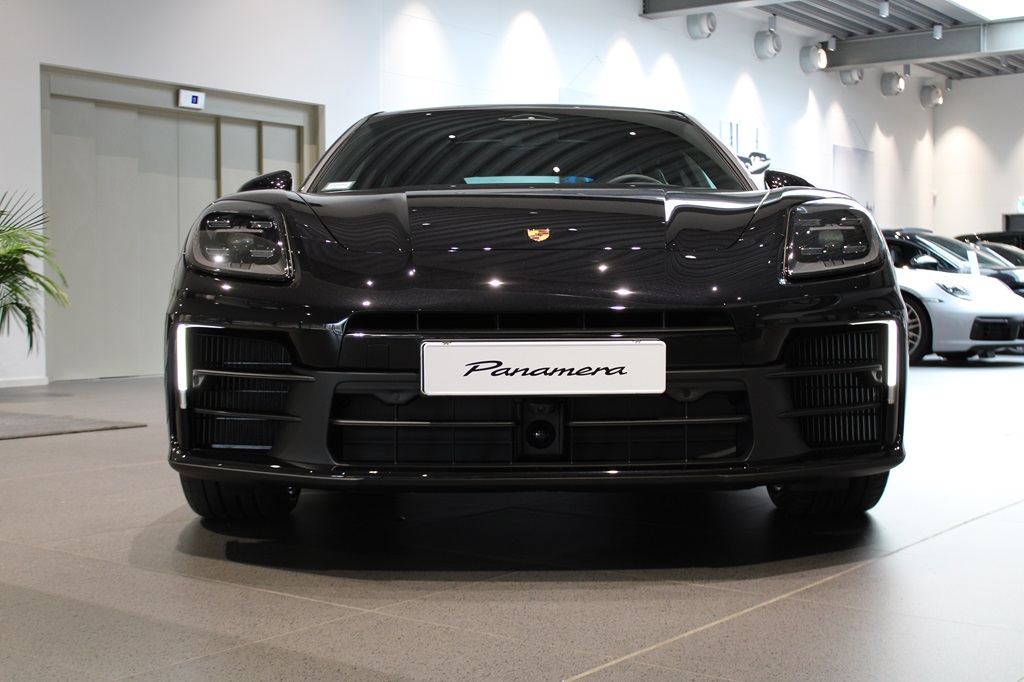 Porsche Panamera ZDR05W